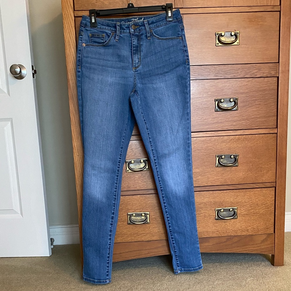 Universal Thread Jeans